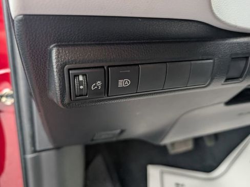 Used 2022 Toyota Corolla SE image 16