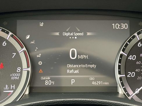 Used 2023 Toyota Highlander XLE AWD/4WD image 10