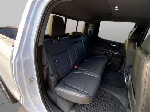 Used 2019 GMC Sierra 1500 SLT RWD image 17