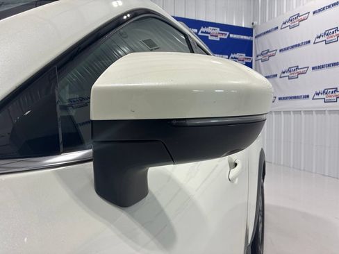 Used 2024 Nissan Pathfinder SL w/ SL Premium Package AWD/4WD image 12