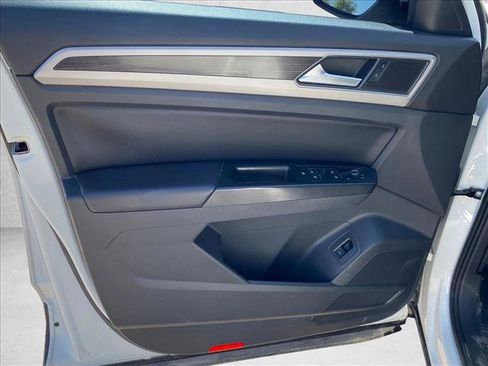 Used 2019 Volkswagen Atlas SEL FWD image 12