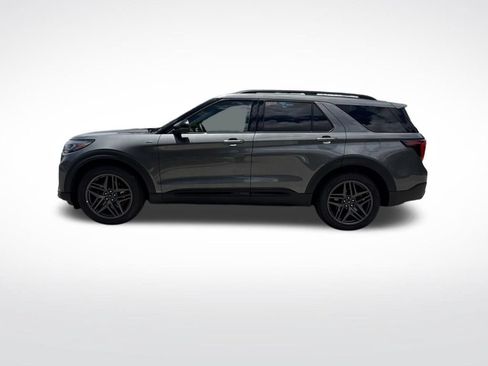 Used 2026 Ford Explorer ST-Line w/ ST-Line Street Pack RWD image 14