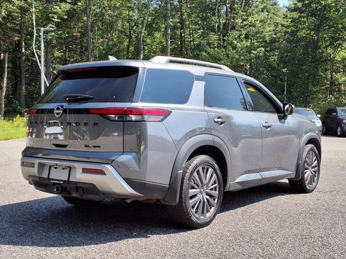 Used 2024 Nissan Pathfinder SL w/ SL Premium Package image 4
