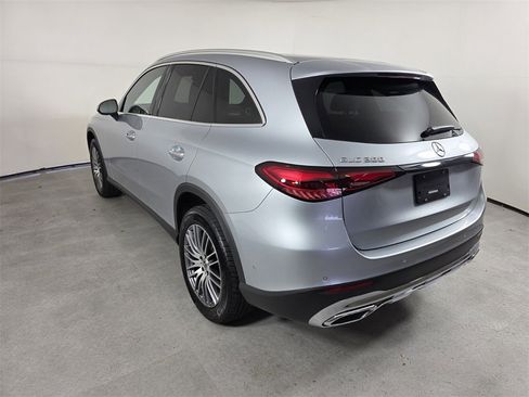 Certified 2025 Mercedes-Benz GLC 300 image 6