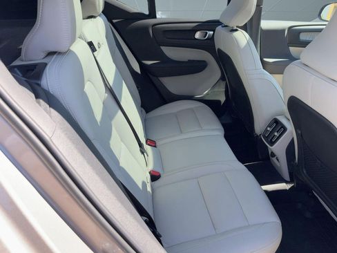 Certified 2023 Volvo XC40 B5 Plus w/ Climate Package AWD/4WD image 29