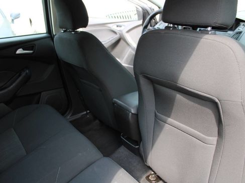Used 2016 Ford Focus SE image 32