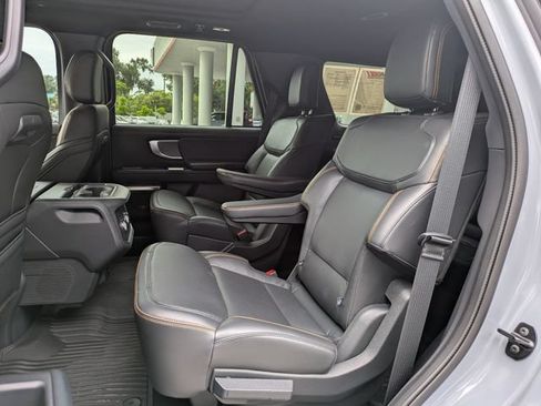 Used 2025 Ford Expedition Tremor AWD/4WD image 16
