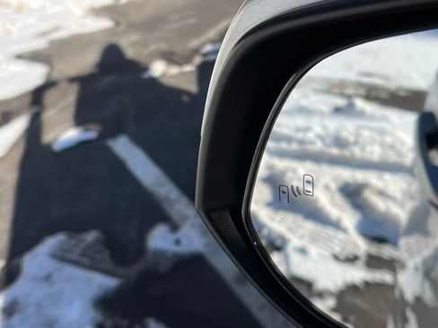 Used 2023 Toyota RAV4 SE w/ Weather & Moonroof Package image 27