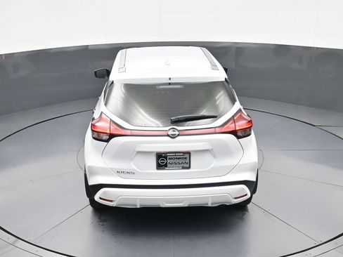 Certified 2025 Nissan Kicks Play S FWD image 32