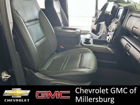 Used 2022 GMC Sierra 3500 Denali image 29