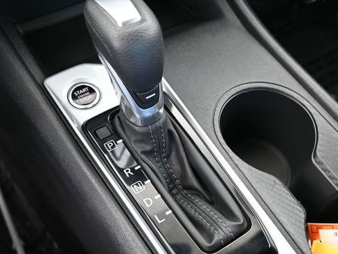 Used 2025 Nissan Altima 2.5 SV image 22