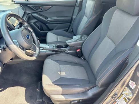 Used 2020 Subaru Crosstrek 2.0i Premium w/ Moonroof Package 2 AWD/4WD image 18
