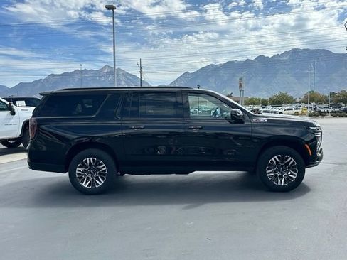 Certified 2025 Chevrolet Suburban Z71 AWD/4WD image 8