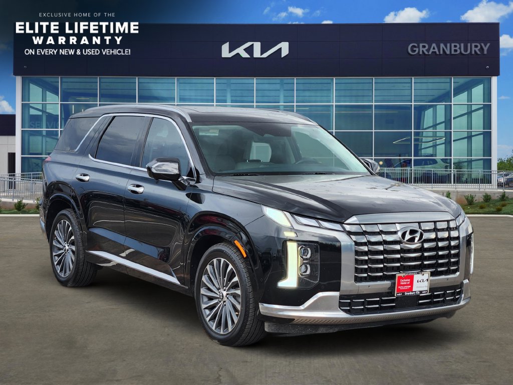 Used 2024 Hyundai Palisade Calligraphy FWD image 3