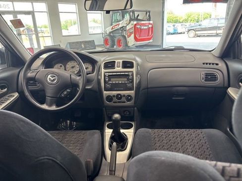 Used 2003 MAZDA Protege5 FWD image 27