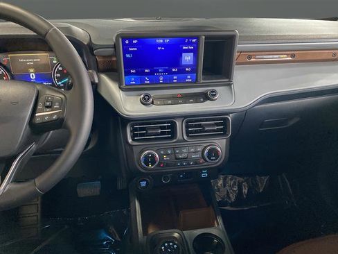 Used 2024 Ford Maverick Lariat image 7