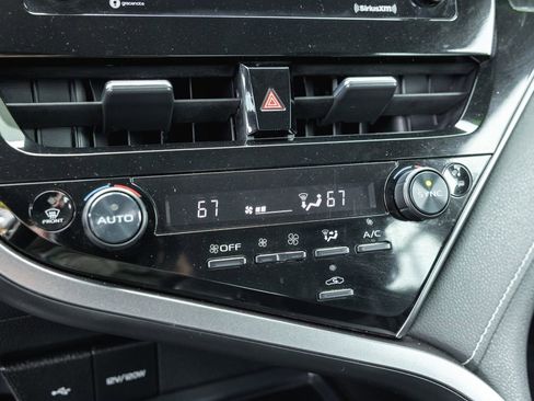 Certified 2023 Toyota Camry SE image 21