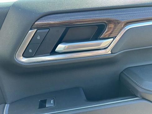 Used 2025 Chevrolet Silverado 1500 LT image 34