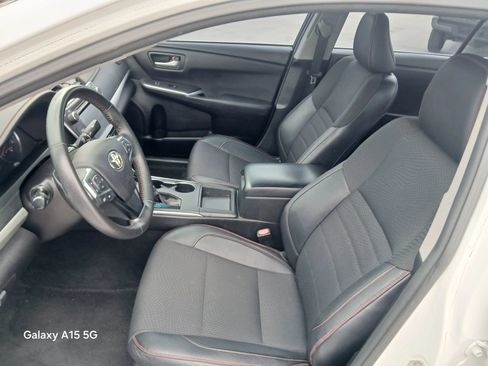 Used 2017 Toyota Camry SE FWD image 9