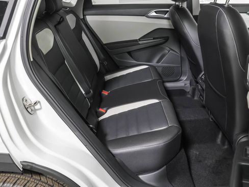 New 2026 Volkswagen Taos SEL image 40