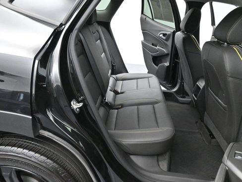 Used 2025 Chevrolet Trax ACTIV w/ Sunroof Package FWD image 32