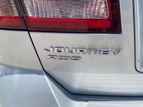 Used 2012 Dodge Journey R/T w/ Flexible Seating Group AWD/4WD image 40