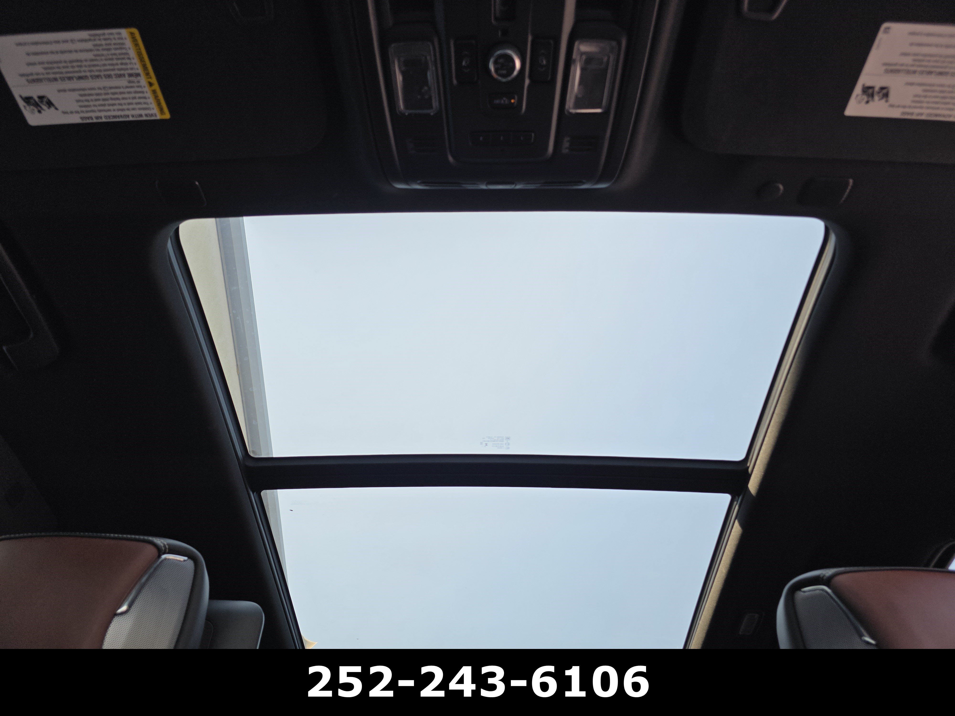 Used 2024 GMC Yukon Denali Ultimate AWD/4WD image 13