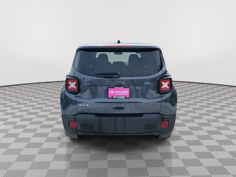 Used 2023 Jeep Renegade Latitude image 7