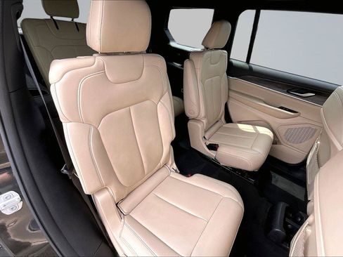 Used 2023 Jeep Grand Cherokee L Limited AWD/4WD image 26