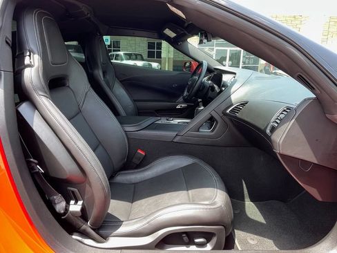 Used 2019 Chevrolet Corvette Stingray Coupe w/ Carbon Flash Badge Package RWD image 25