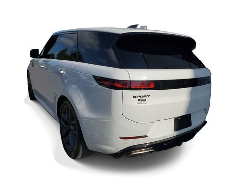 Used 2024 Land Rover Range Rover Sport Dynamic SE AWD/4WD image 3