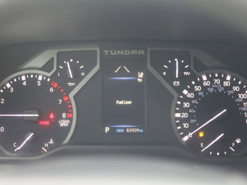 Used 2022 Toyota Tundra SR5 w/ SR5 Convenience Package AWD/4WD image 26