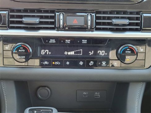 New 2025 Nissan Pathfinder SV image 22