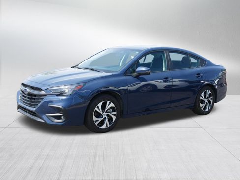 Used 2025 Subaru Legacy Premium AWD/4WD image 3
