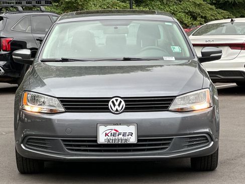 Used 2011 Volkswagen Jetta SE FWD image 9