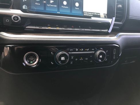 Used 2022 Chevrolet Silverado 1500 RST image 13