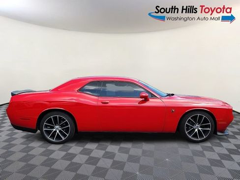 Used 2017 Dodge Challenger R/T Scat Pack RWD image 7