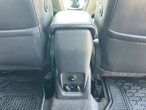 Used 2017 Ford Transit Connect XLT w/ XLT Premium Package FWD image 26