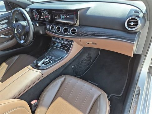 Used 2018 Mercedes-Benz E 300 image 20