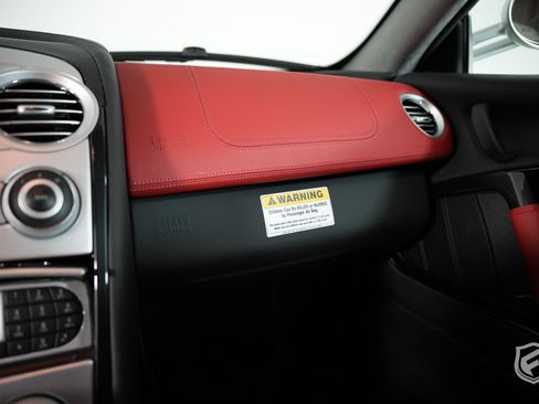 Used 2005 Mercedes-Benz SLR image 38