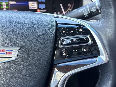 Used 2017 Cadillac XTS Luxury image 23