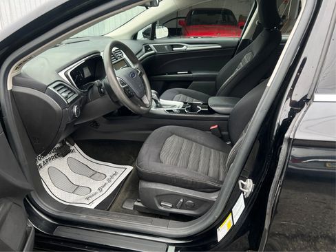 Used 2016 Ford Fusion SE image 11