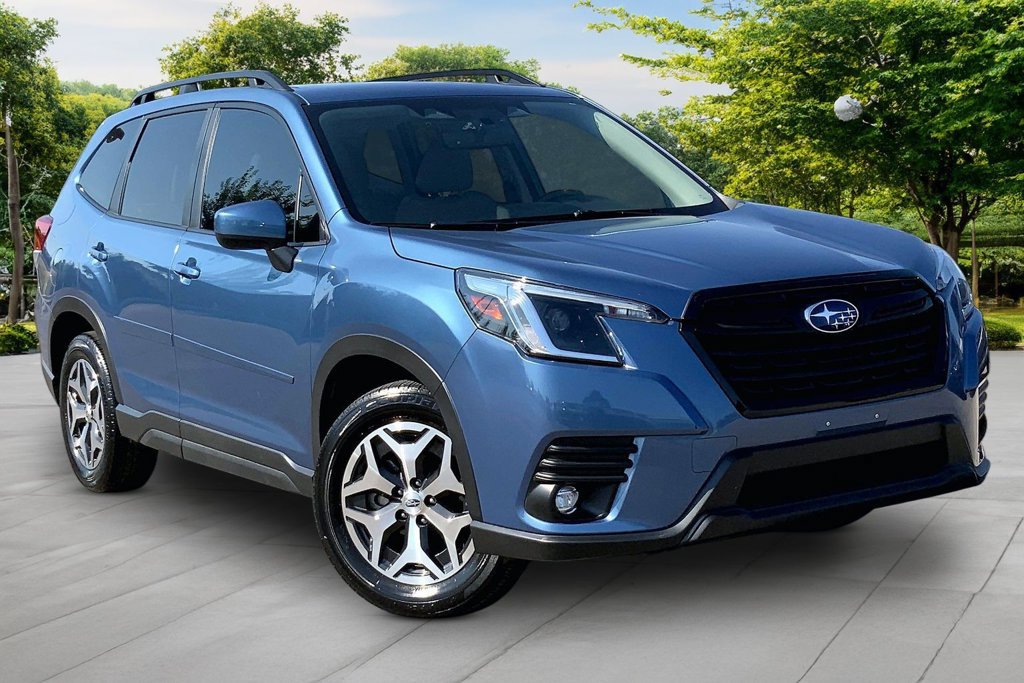 Used 2024 Subaru Forester Premium AWD/4WD image 3