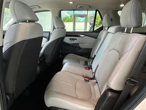 Used 2023 Honda Pilot LX image 23