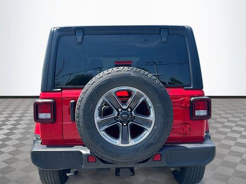 Used 2022 Jeep Wrangler Unlimited Sahara w/ Cold Weather Group AWD/4WD image 7