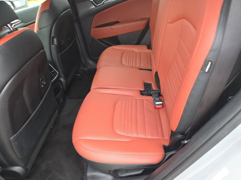 Used 2025 Kia Sportage SX FWD image 7