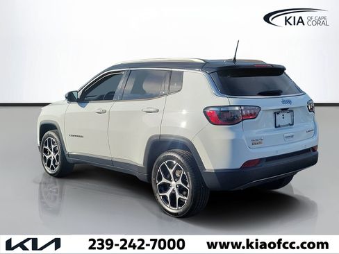 Used 2024 Jeep Compass Limited AWD/4WD image 4
