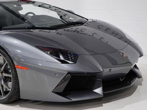 Used 2014 Lamborghini Aventador LP 700-4 image 23