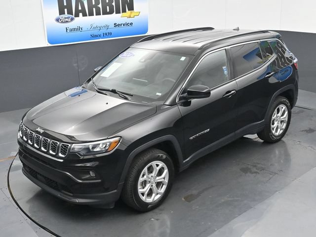 Used 2024 Jeep Compass Latitude AWD/4WD image 28