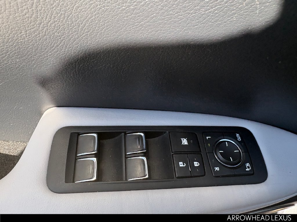 Used 2020 Lexus RX 450h AWD w/ Premium Package image 17